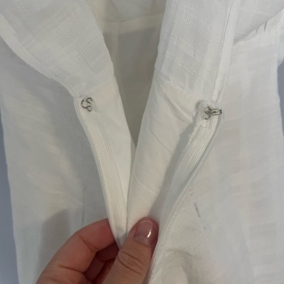 SAINTS & Secrets Flowy Romper with Sinched Waist Tie Front - Picture 8 of 9